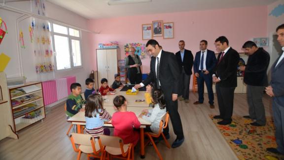 Kaymakamımız Sayın Çağlar TEKİN İlçemiz Okullarından Atatürk İlkokulunu Ziyaret Etti